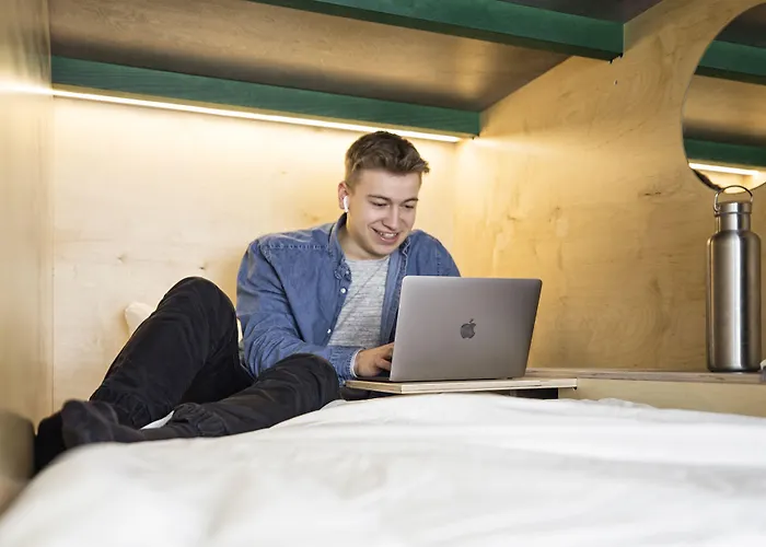 Marmot Capsule بيت شباب