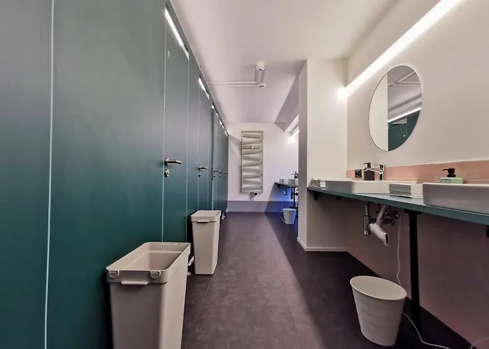 Marmot Capsule * زيورخ